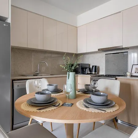 Guestready - Modern Elegance W Burj Khalifa View Apartment Dubai Exterior photo